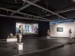 Vielseitig nutzbare alte Werkshalle und moderne Kunst