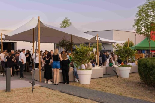 CMF Sommerparty Firmenfeier Frankfurt – Eventagentur UEBERRAUM Firmenevent Planung