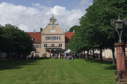 Ardian Firmensommerfest in Frankfurt – Außenansicht des historischen Jagdschlosses als Eventlocation