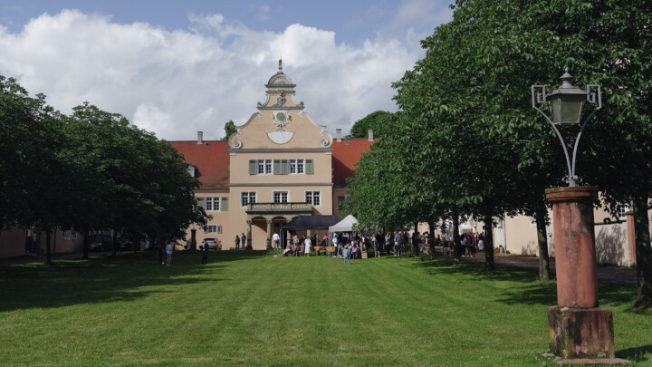 Ardian Firmensommerfest in Frankfurt – Außenansicht des historischen Jagdschlosses als Eventlocation